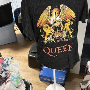 Queen Graphic T-Shirt in Black